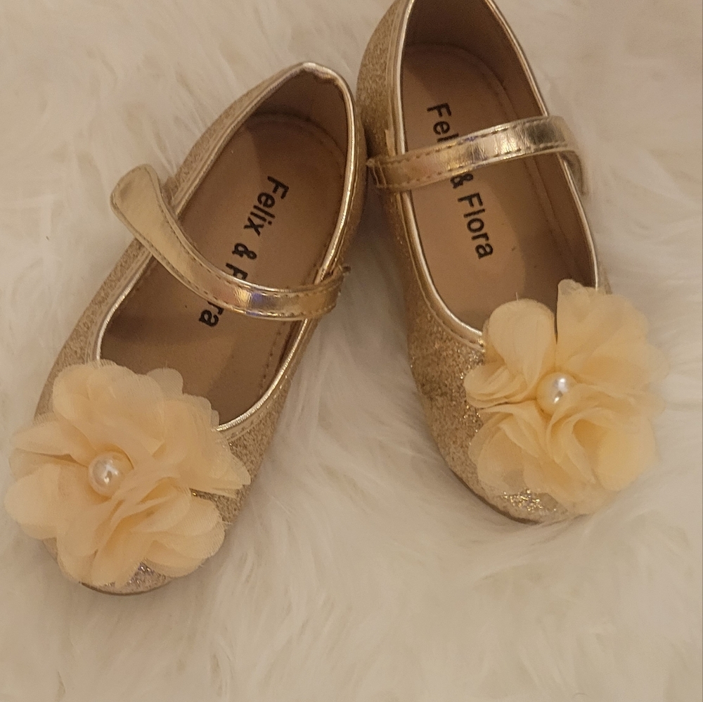 Girl ballet flat - Size 7 toddler - flower girl